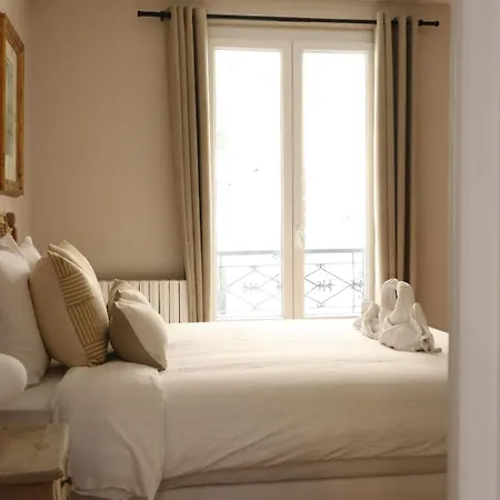 Parisian Charm 1-bedroom Near Les Invalides * Paris